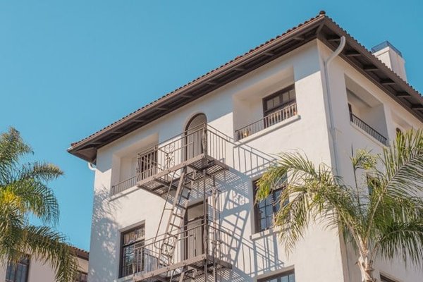 Votre guide ultime pour investir dans l'immobilier de luxe avec l'agence BARNES Évian-les-Bains